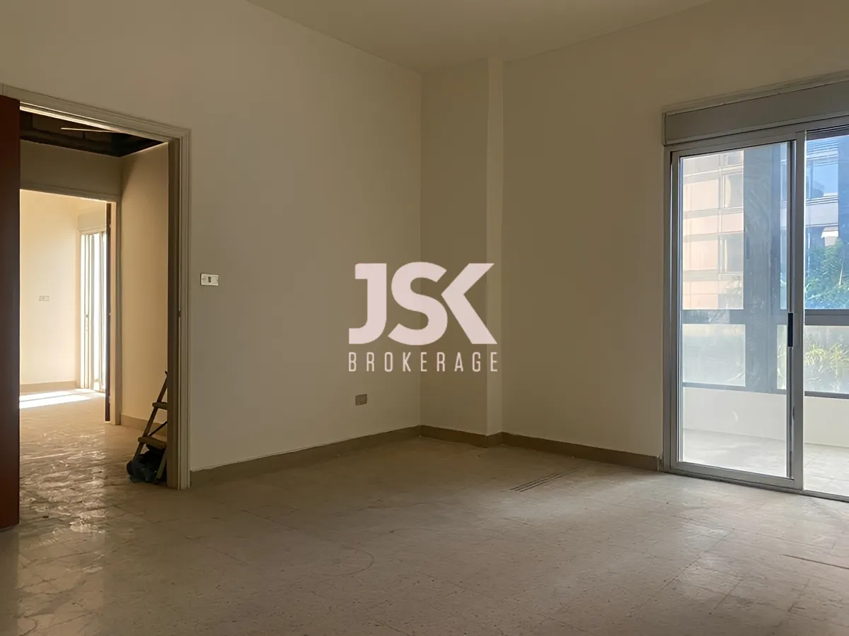 Office for Sale in Baouchriyeh