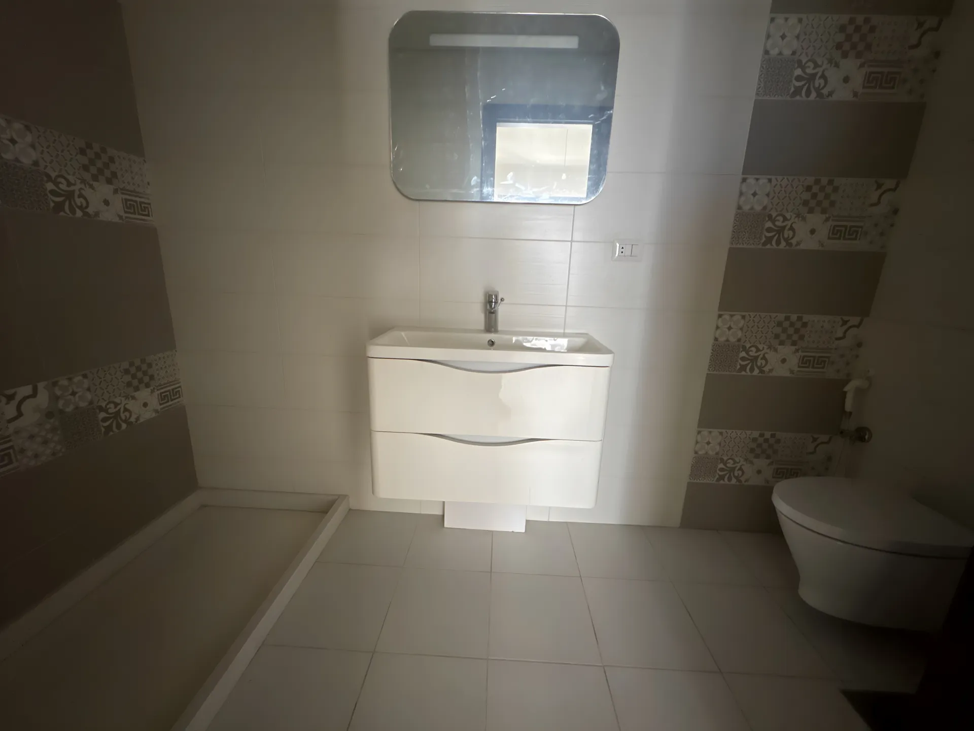 Apartment for rent in Ras al naba'a, beirut, lebanon