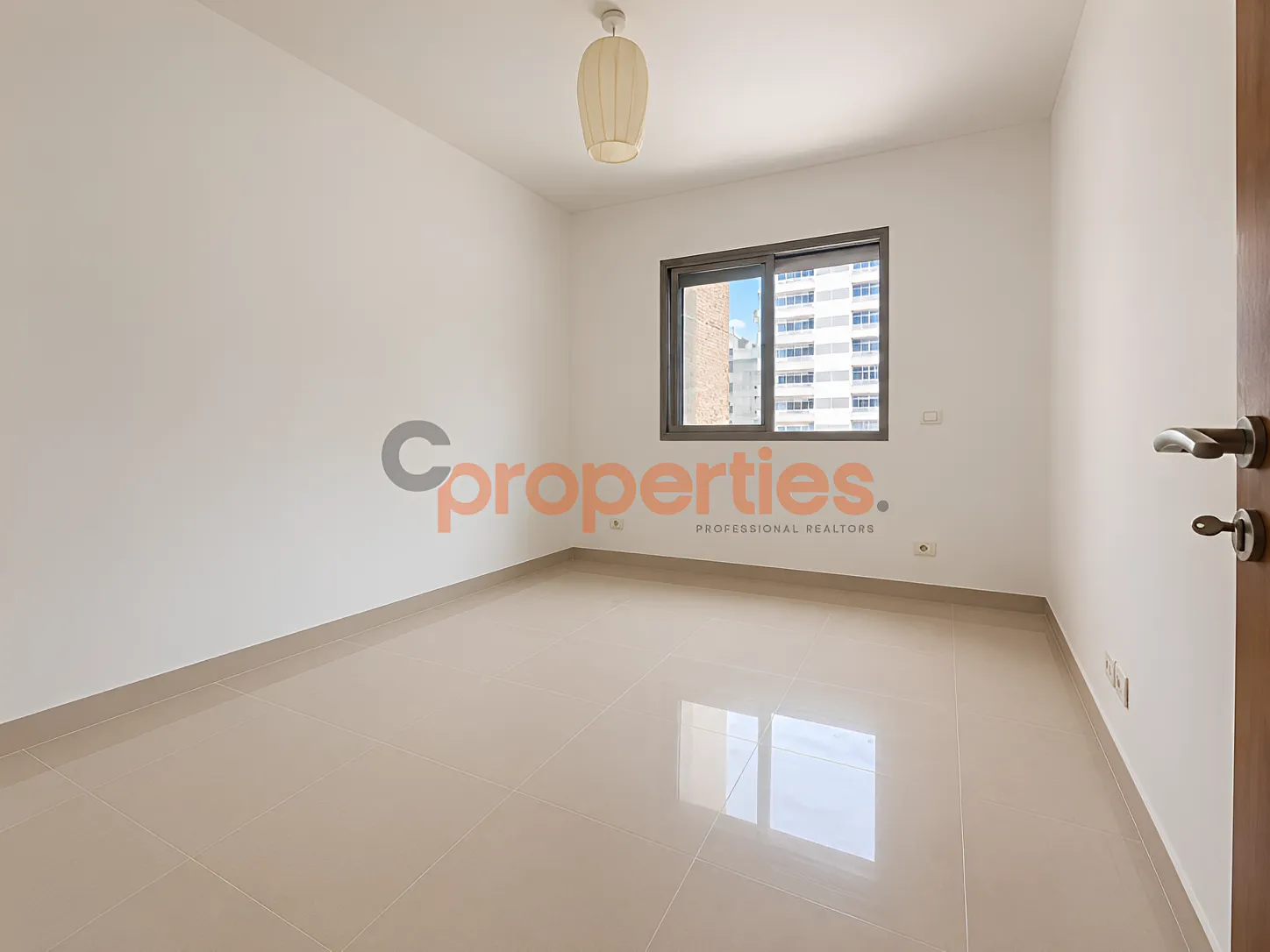 Apartment for rent in Hamra, Beirut, Lebanon - 3 bed, 4 bath
