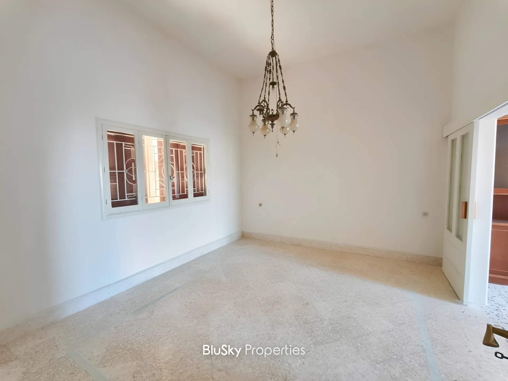 Apartment for rent in Mtayleb