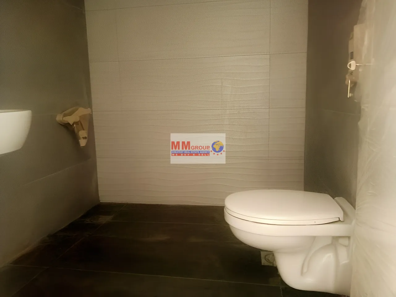 Apartment for Sale in Al Oyoun