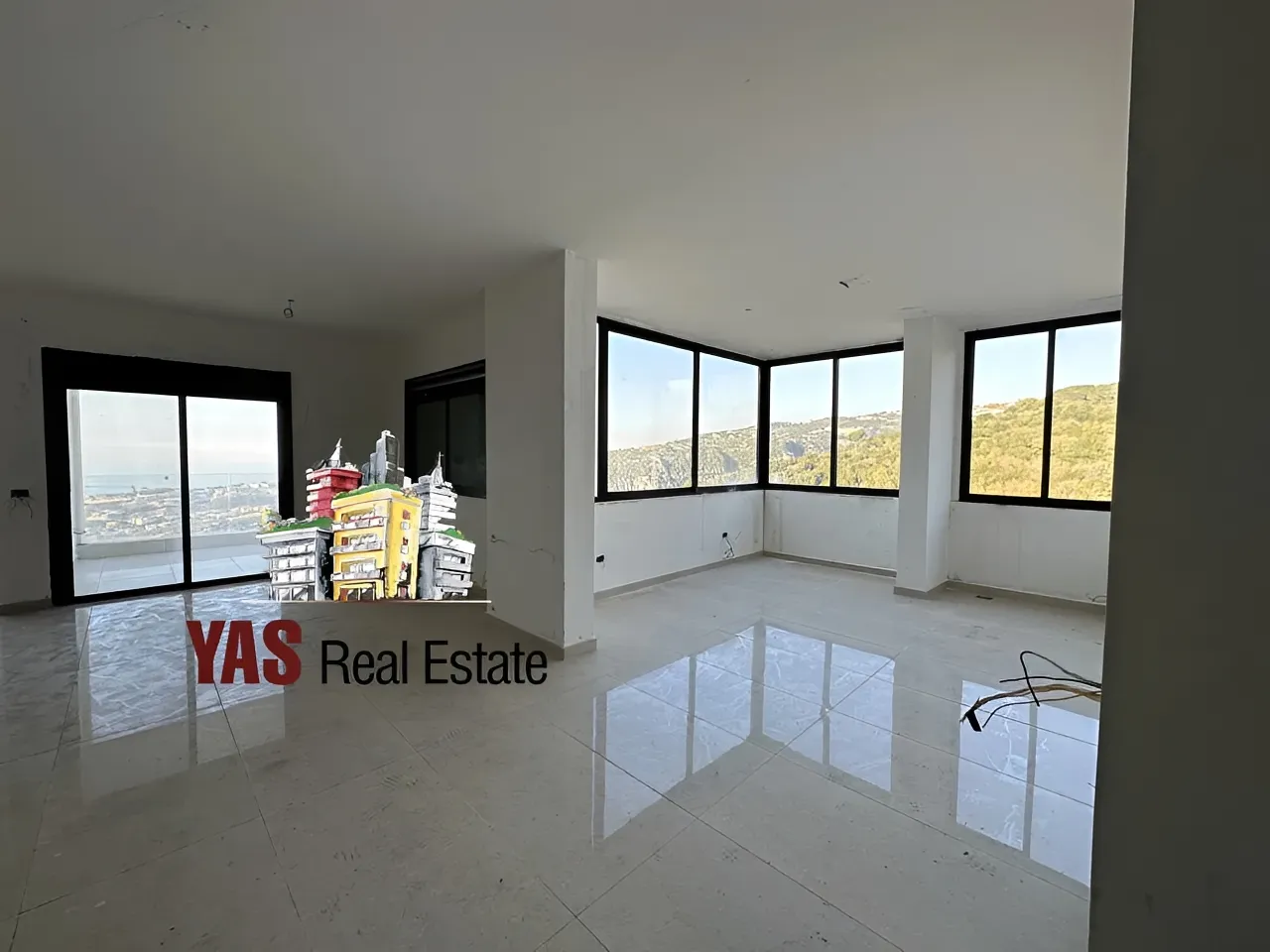 Apartment for Sale in Ballouneh
