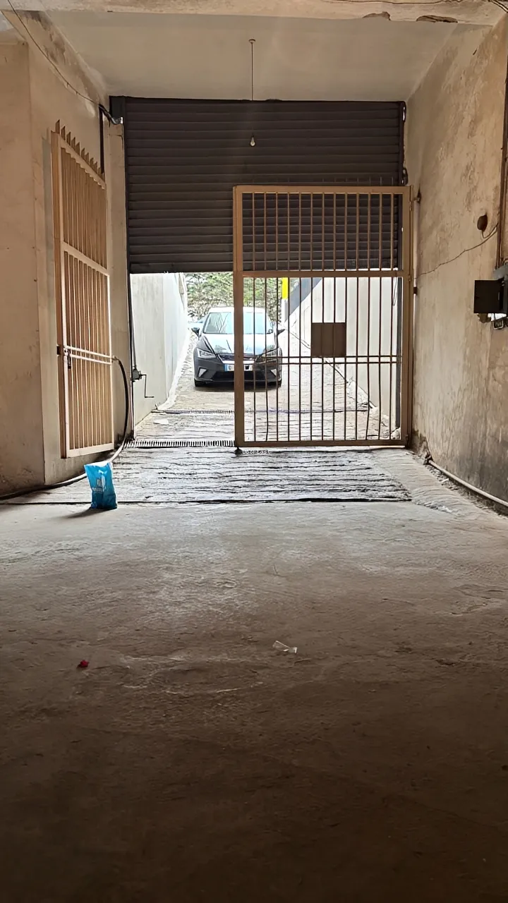Warehouse for rent in Hazmieh