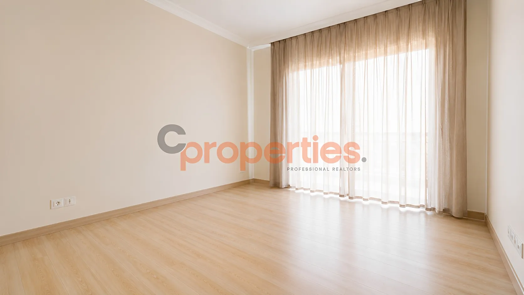 Apartment for rent in Verdun, Beirut, Lebanon - 5 bed, 4 bath