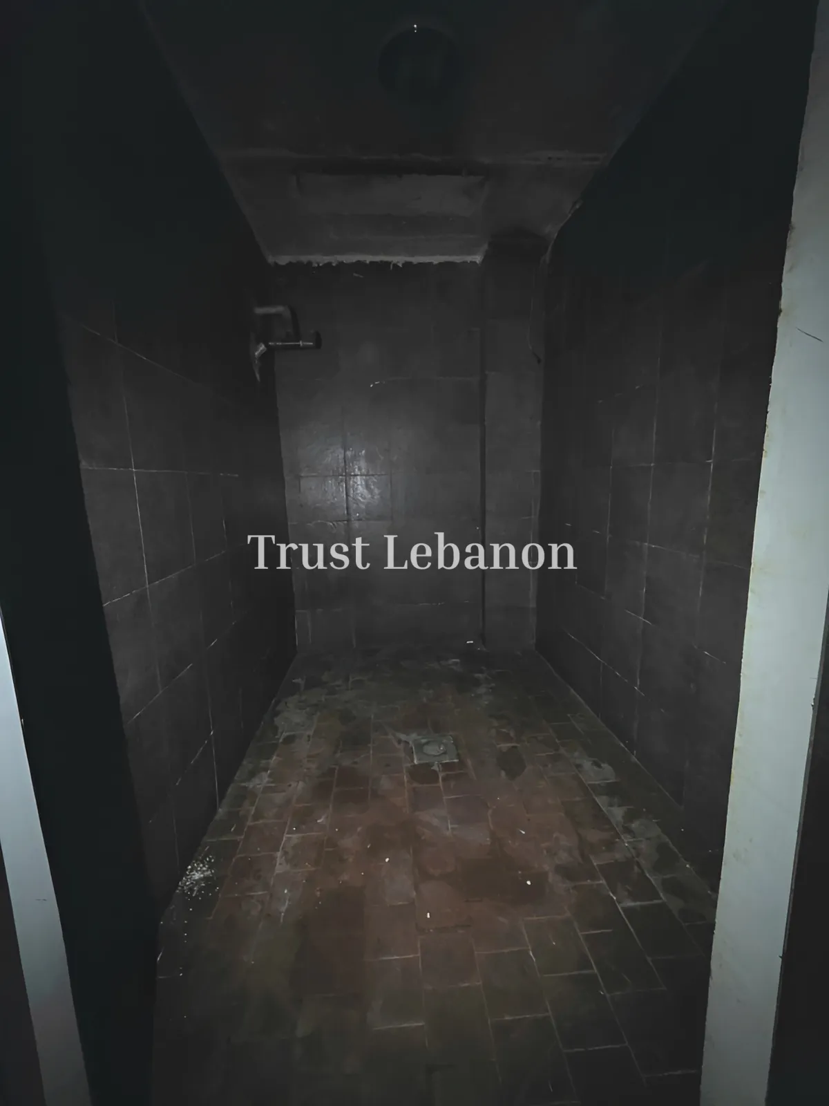 Showroom for rent in Baabda