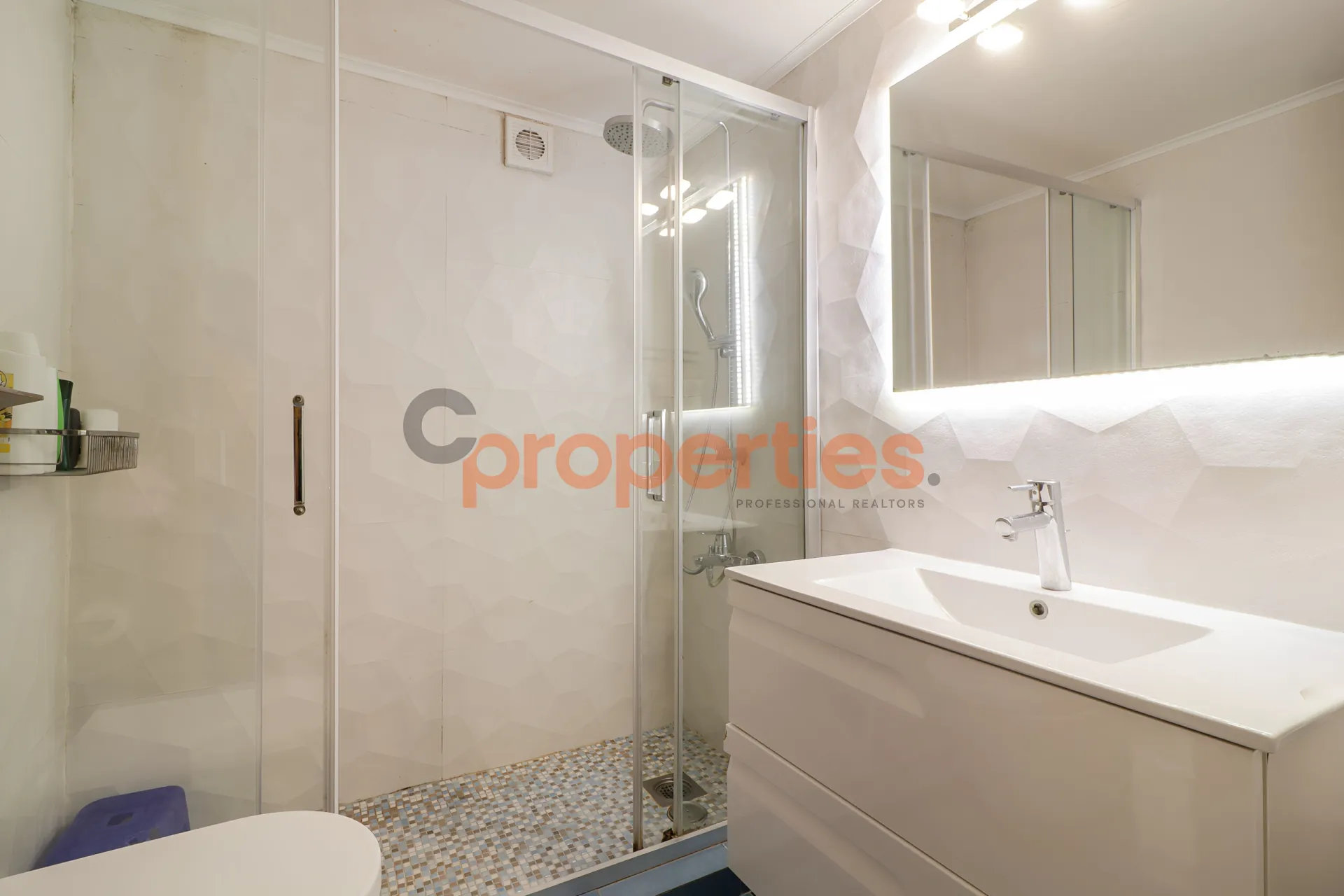 Apartment for Rent in Mtaileb