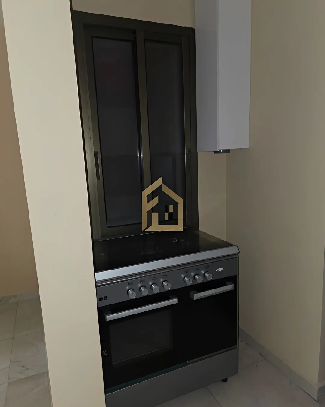Studio for rent in Hamra, Beirut, Lebanon - 1 bed, 1 bath