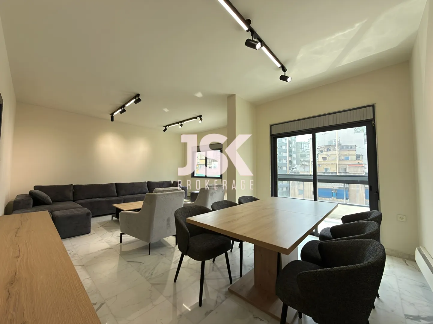 Apartment for sale in Achrafieh, Beirut, Lebanon - 3 bed, 4 bath