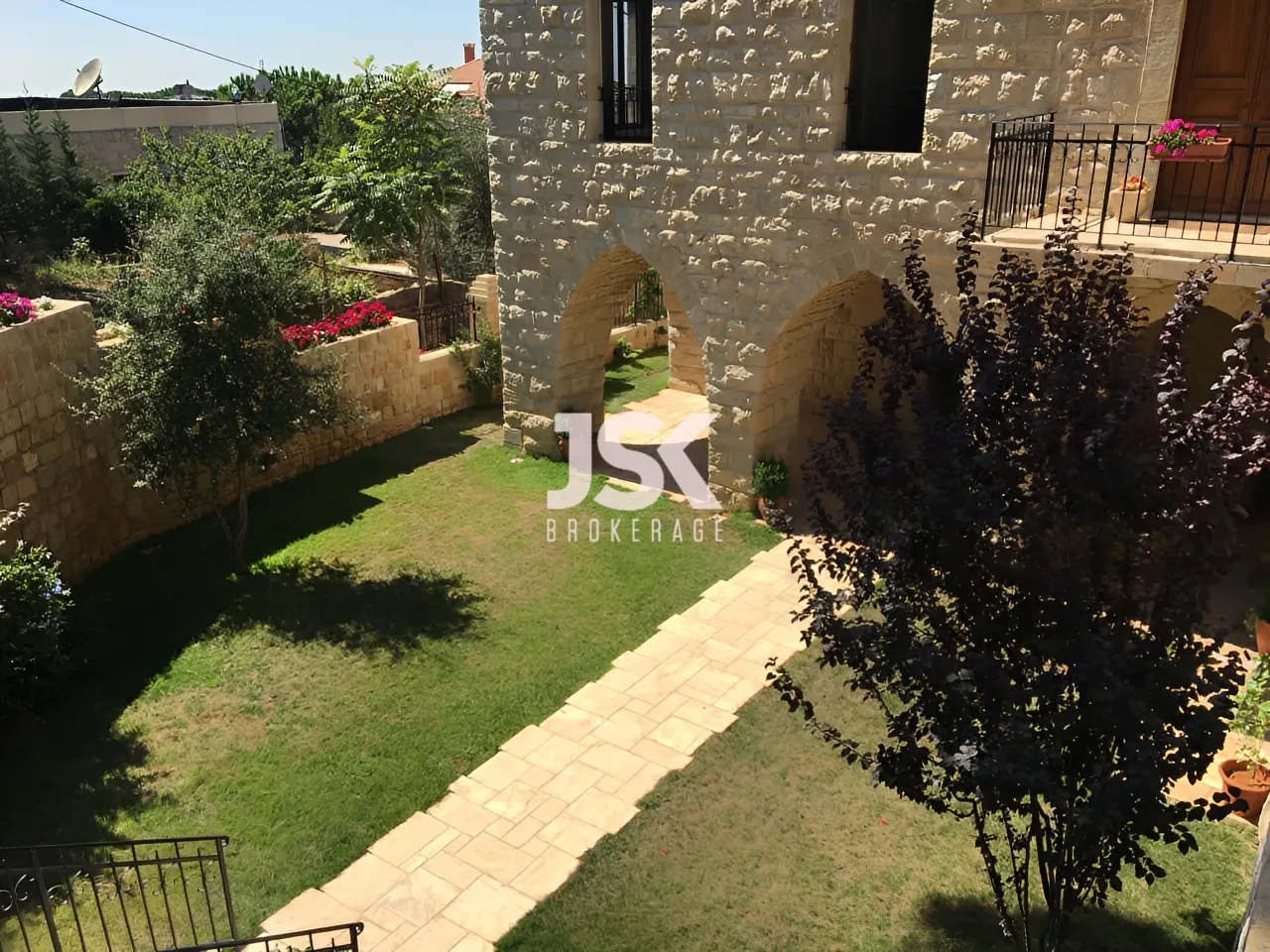 Villa for Sale in Bmekkine