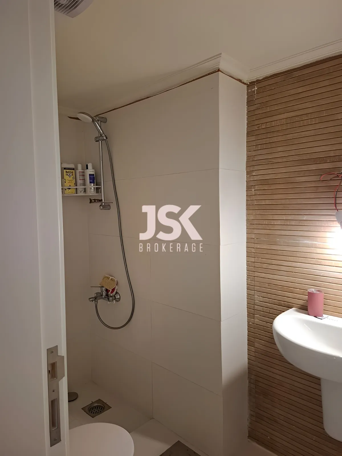 Apartment for Sale in Qennabet Broummana