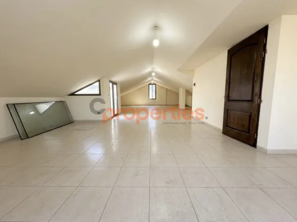 Duplex for sale in Naqqache