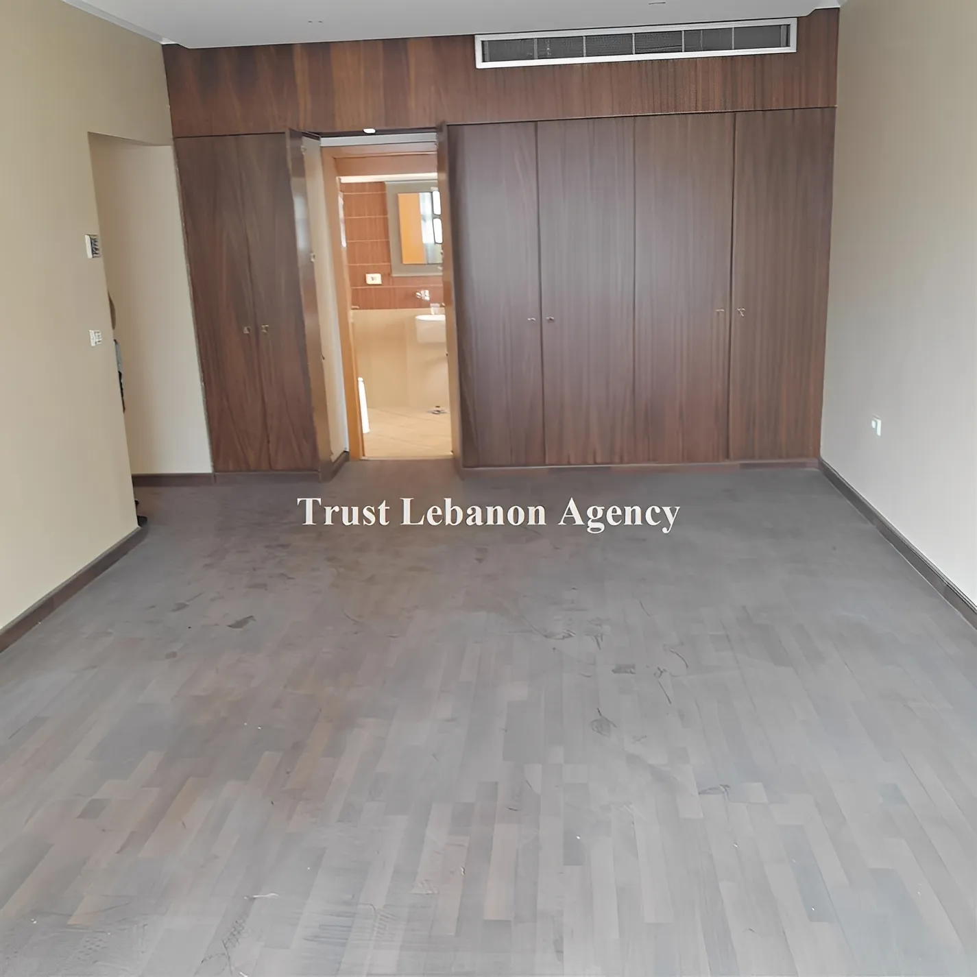 Apartment for Sale in Ramlet El Bayda Beirut