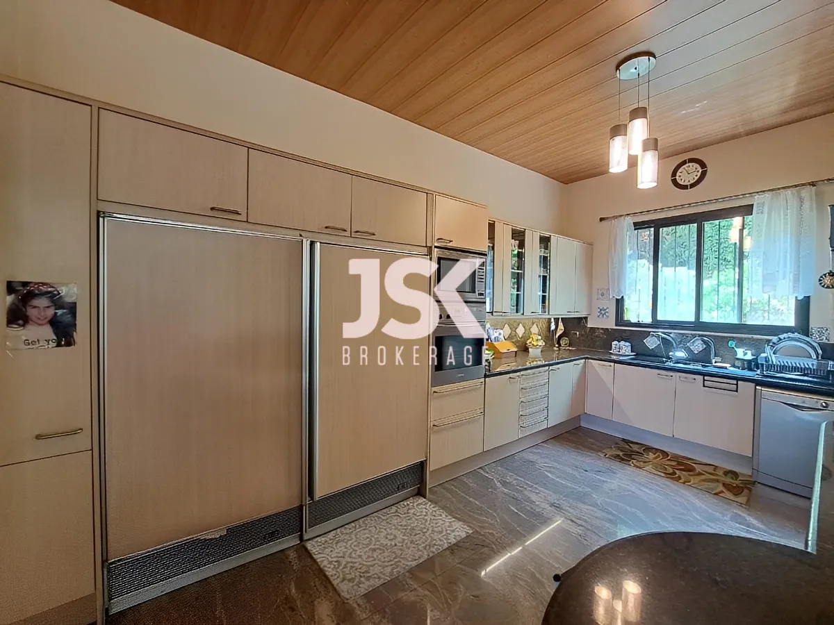 Villa for Sale in Ain Aar, Lebanon