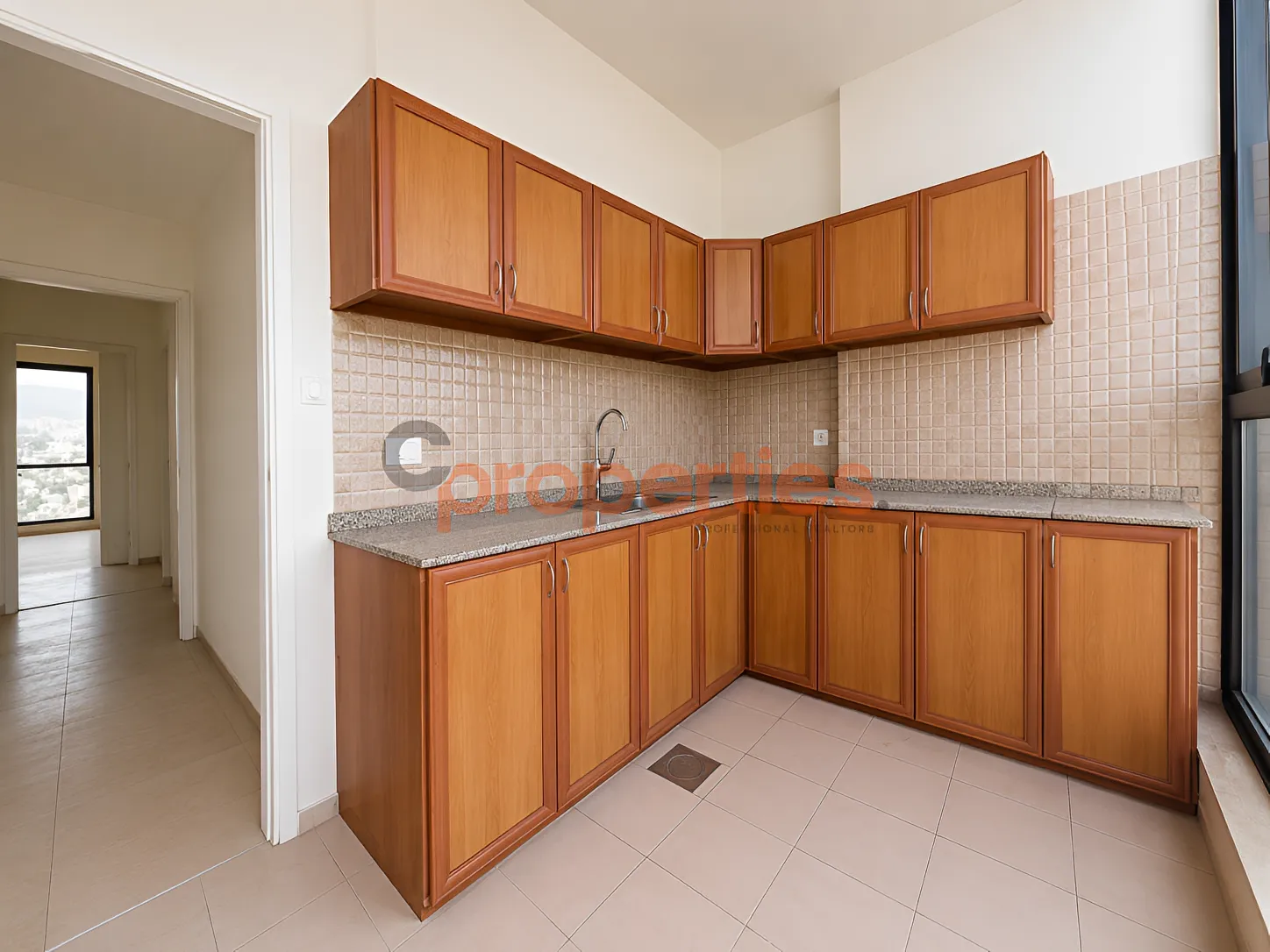 Office for rent in Burj Hammoud, Lebanon
