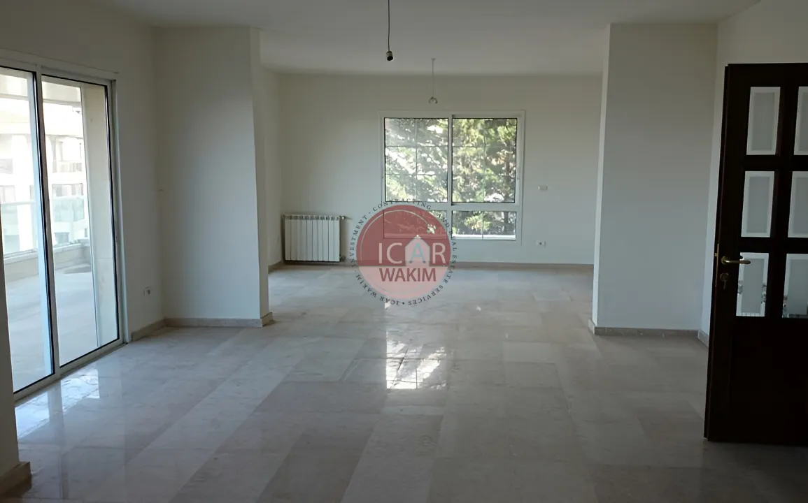 Apartment for sale in Jouret El Ballout, Lebanon - 4 bed, 4 bath