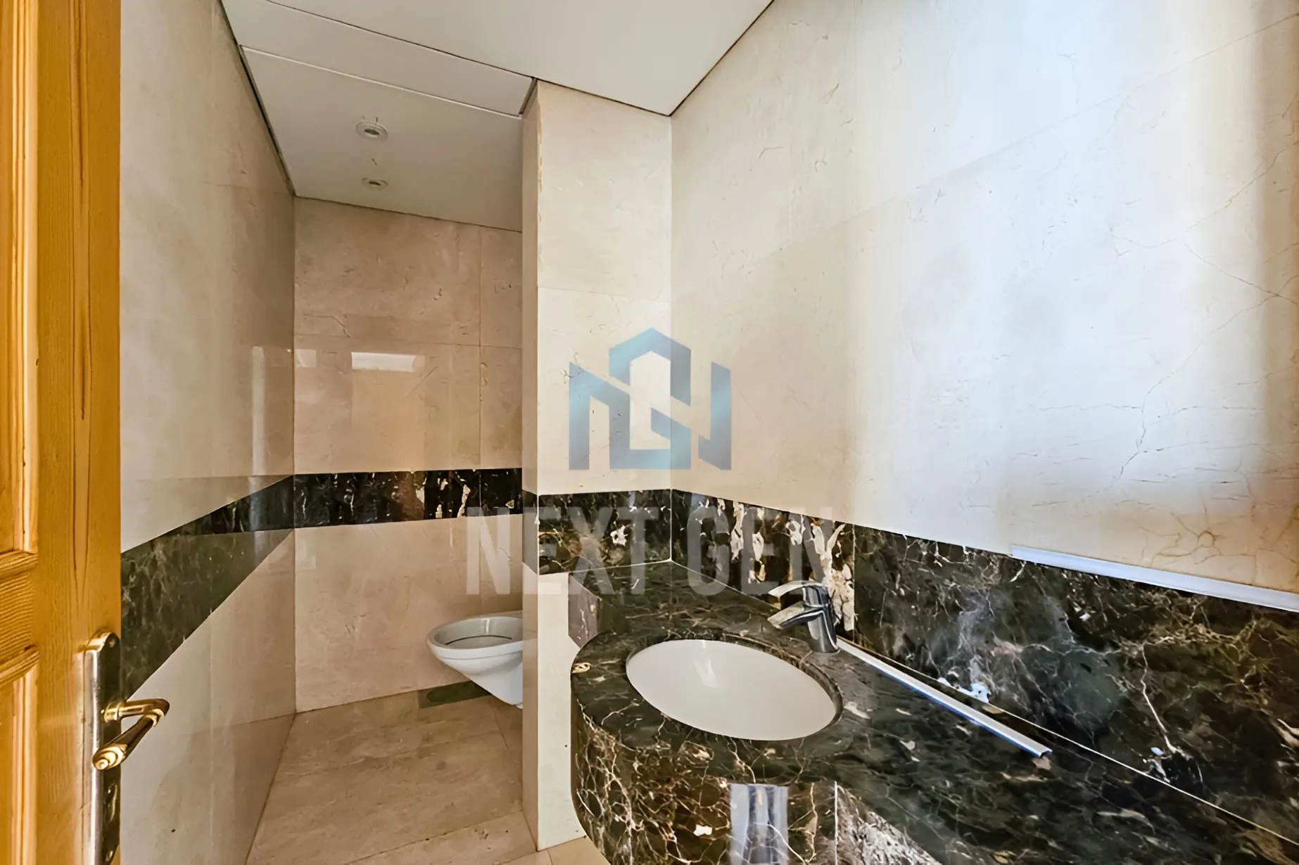 Apartment for rent in Ain Al Mraiseh, Beirut, Lebanon