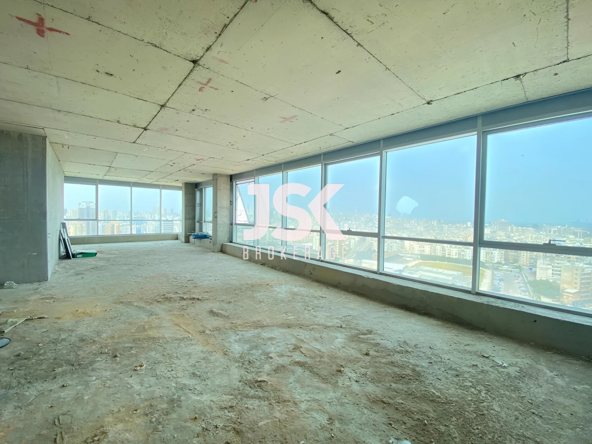 Office for Sale in Dekwaneh