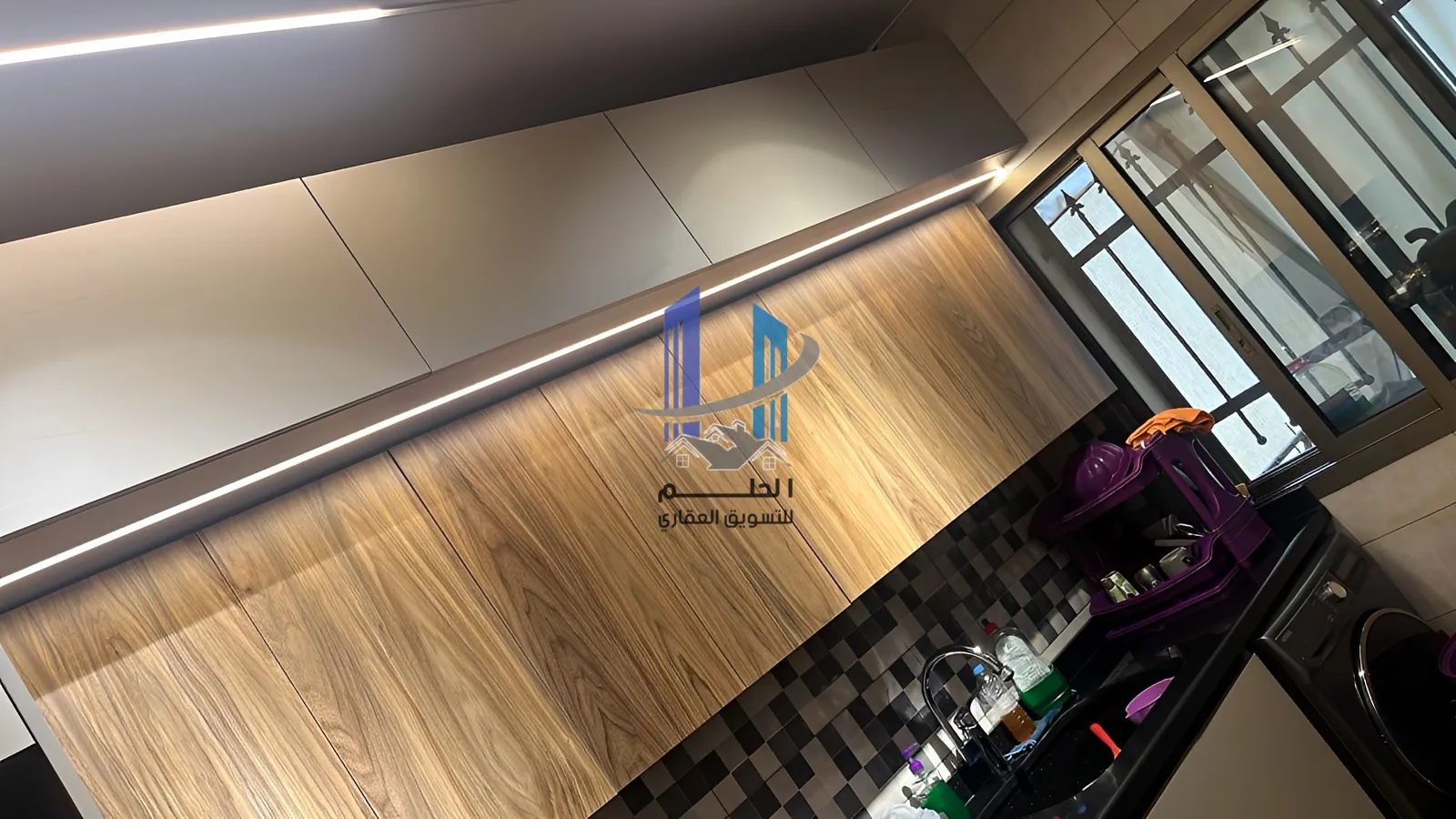 شقة for sale in عرمون، لبنان