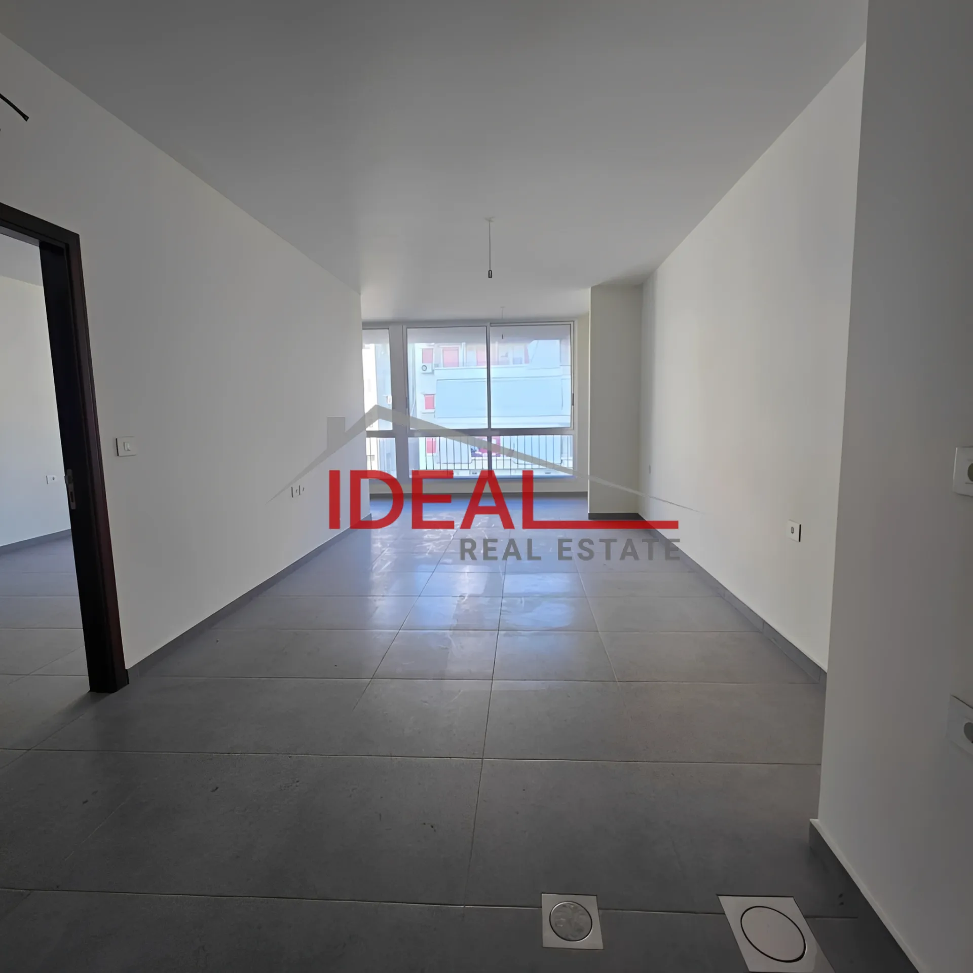 Office for Rent in Forn El Chebbak, Lebanon