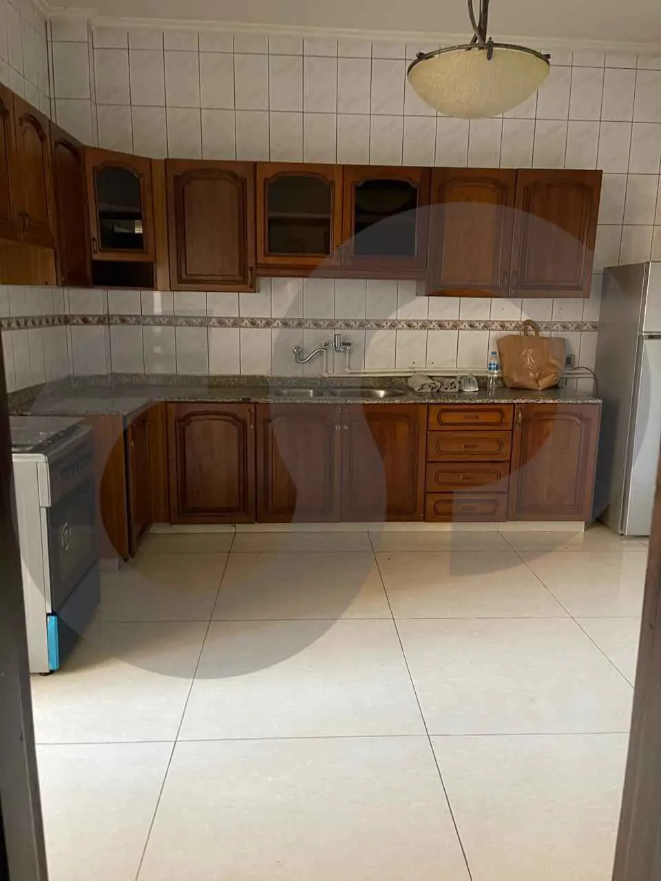 Building for Rent in Sanayeh