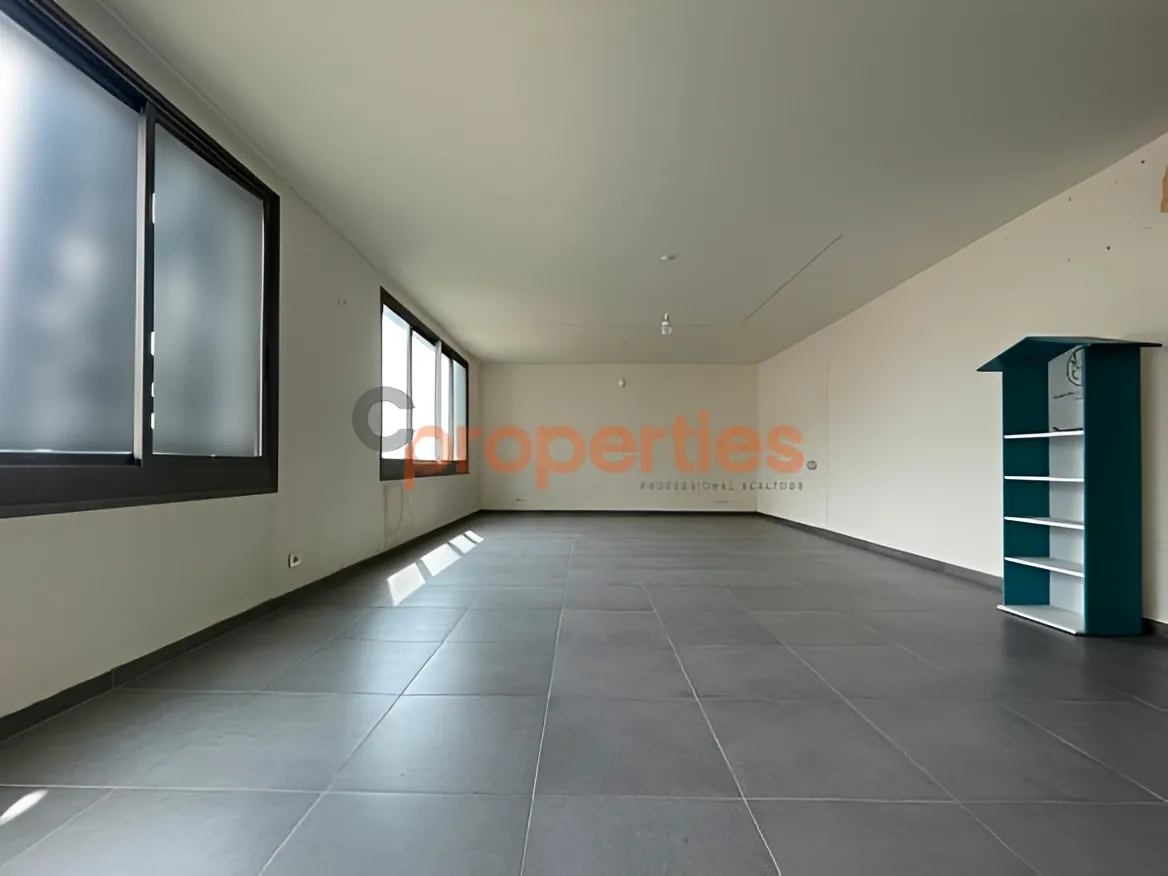 Office for Rent in Kfar Hbab