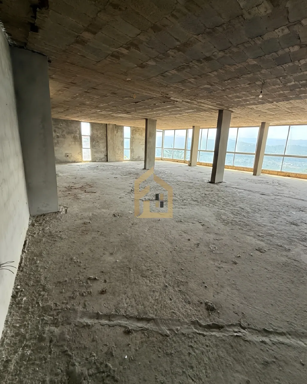 Showroom for rent in Broummana, Lebanon