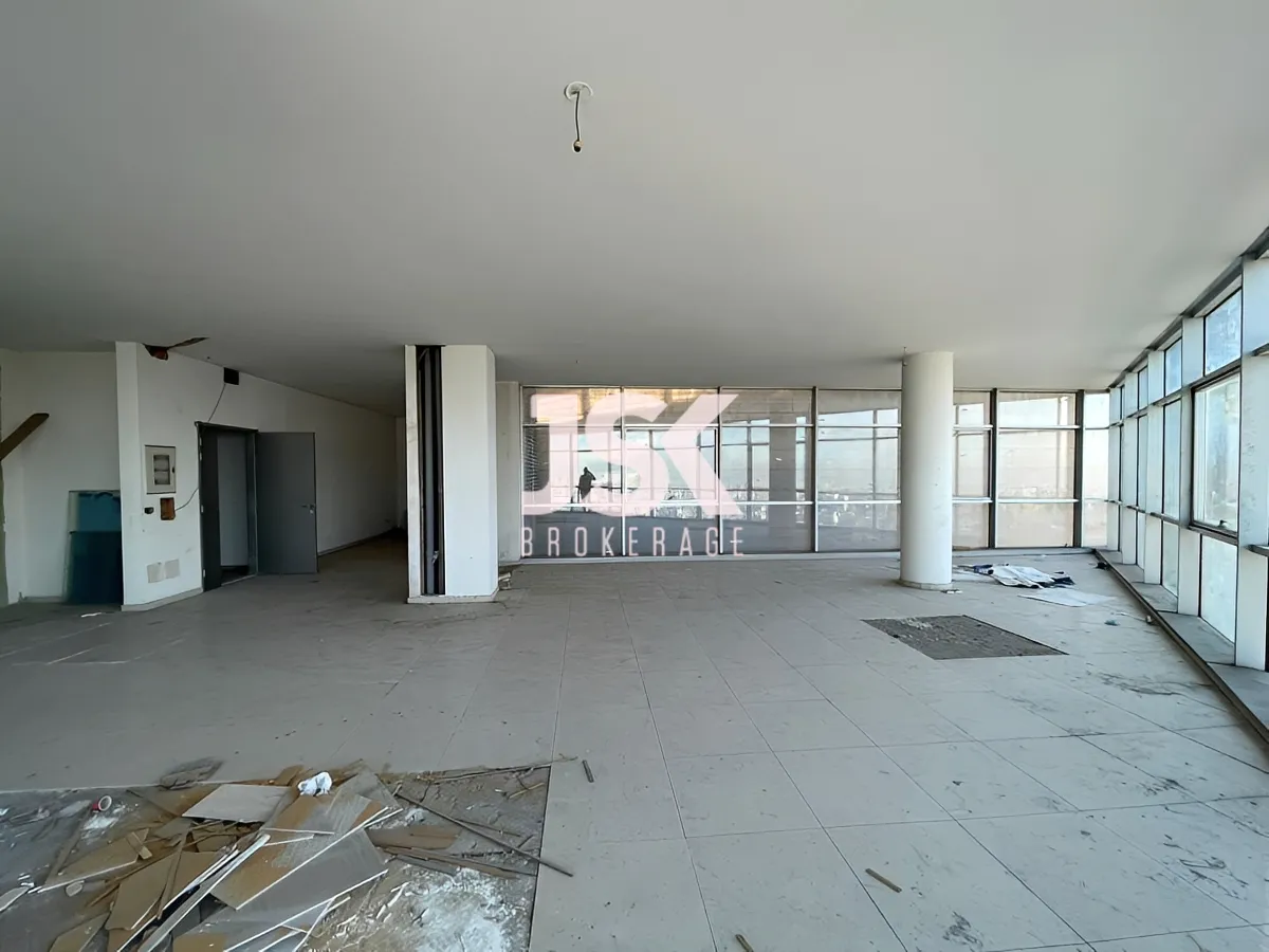 Shop for rent in Mansourieh