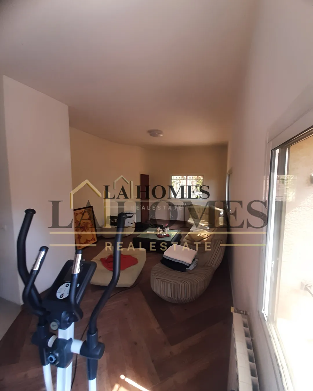 Villa for sale in Kfour
