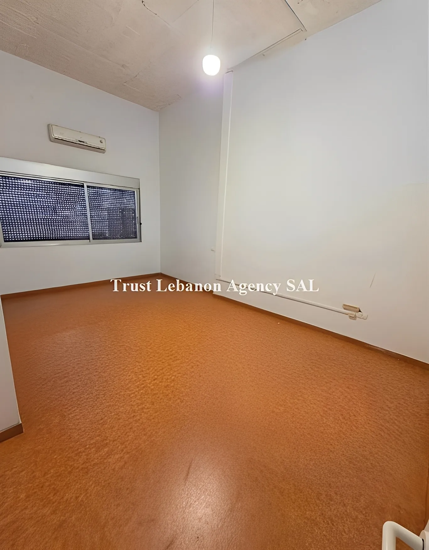Office for rent in Baabda, Hazmieh