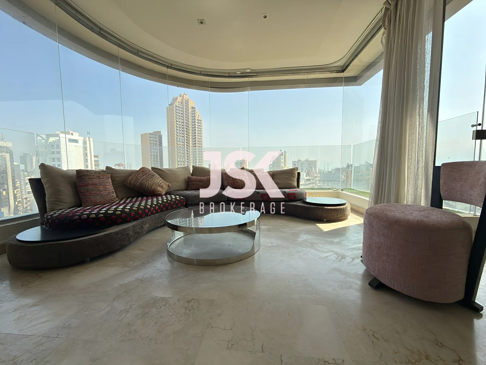 Apartment for Rent in Achrafieh - 3 bed
