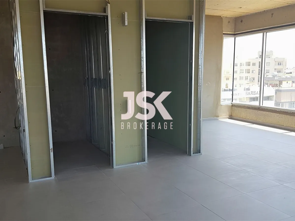 Office for rent in Baouchriyeh