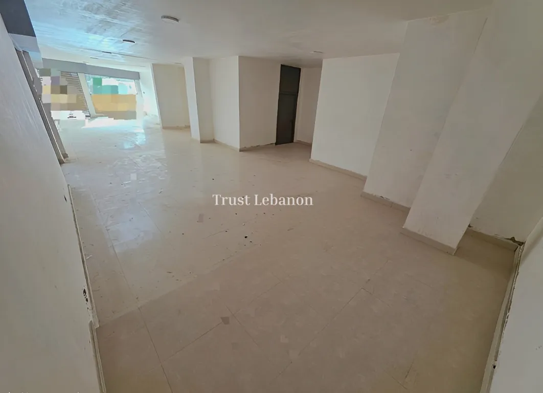 Shop for rent in Mansourieh, Lebanon