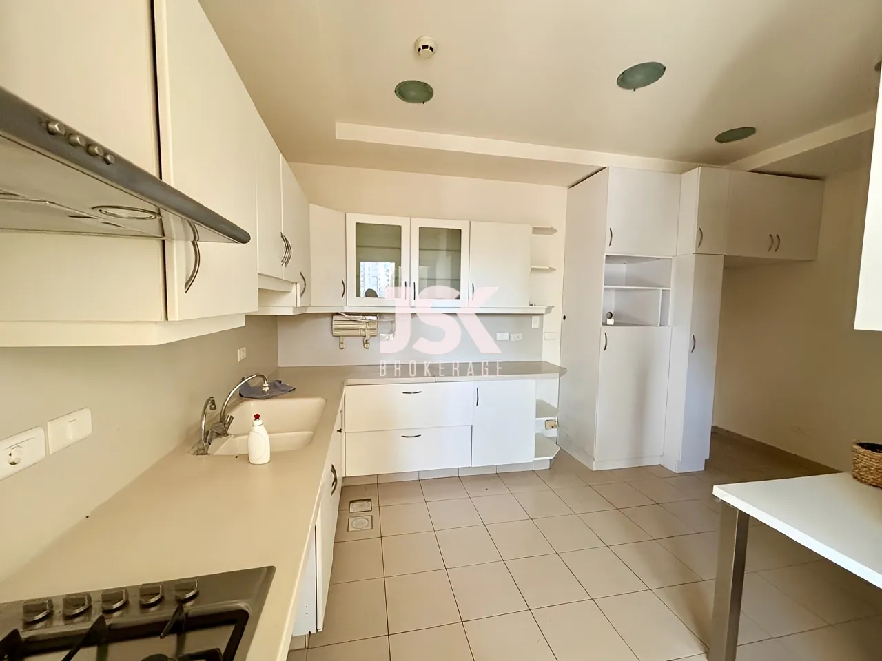 Apartment for Rent in Badaro