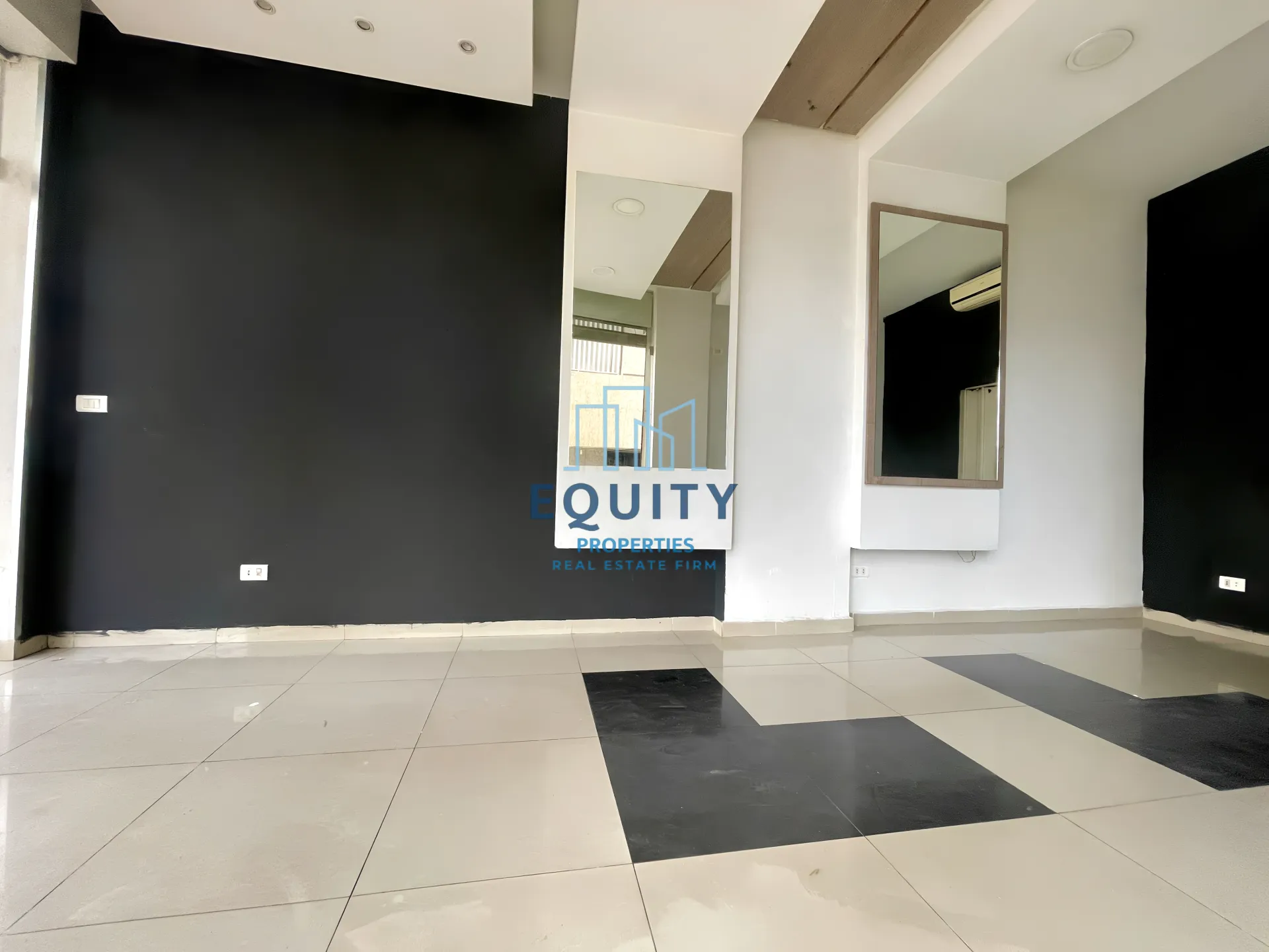 Shop for rent in Zouk Mkayel