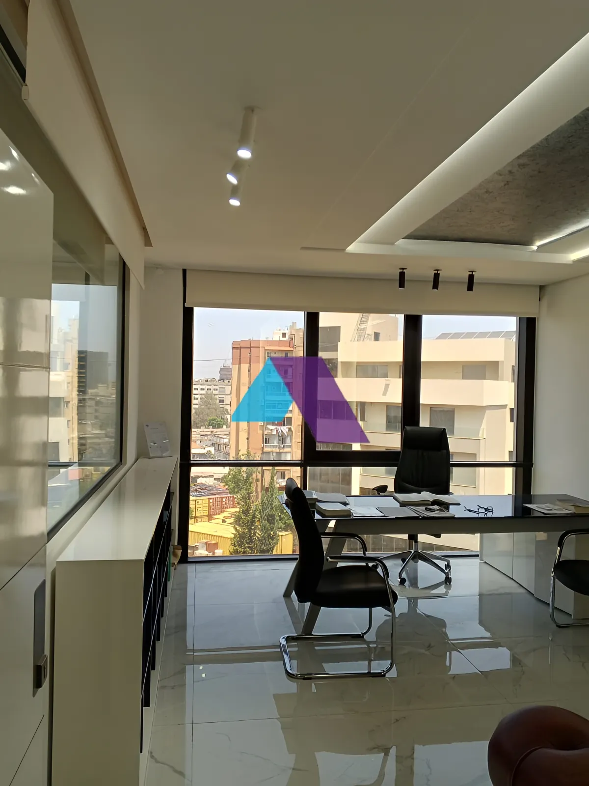 Office for sale in Dekwaneh