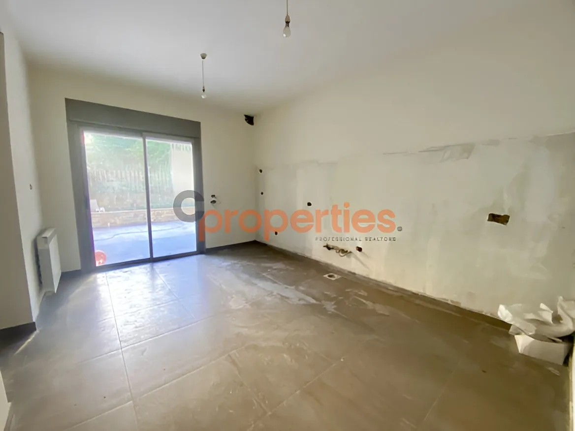 Apartment for Sale in Yarzeh - 3 bed, 4 bath