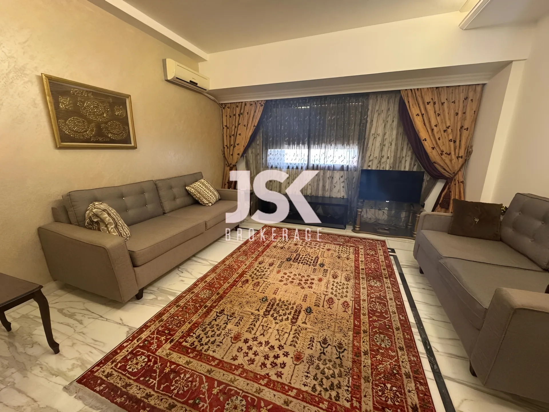 Apartment for Sale in Ramlet El Baida, Bayrut, Lebanon