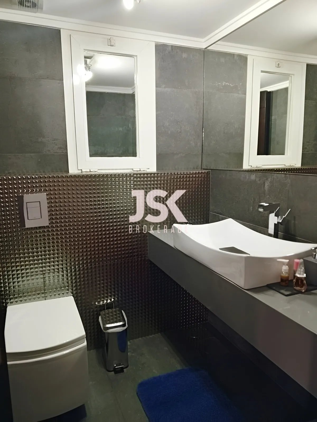 Apartment for Sale in Haret Sakher