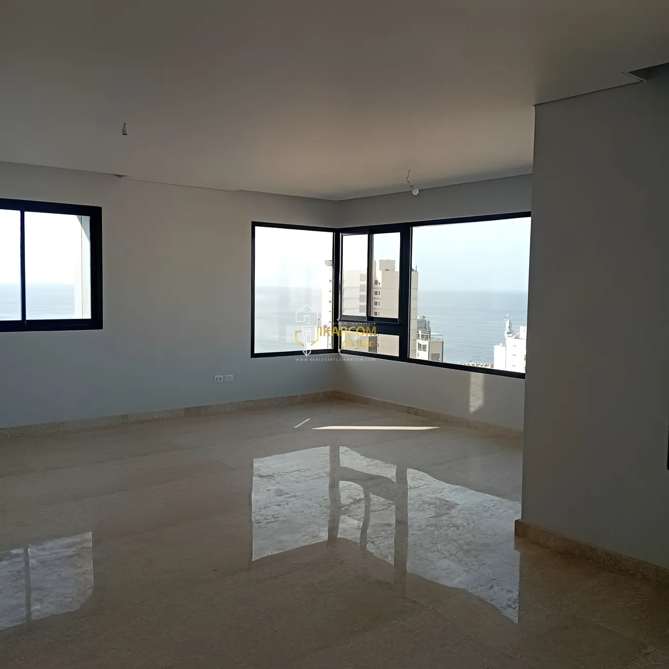 Apartment for sale in Ras Beirut, Beirut, Lebanon - 3 bed, 4 bath
