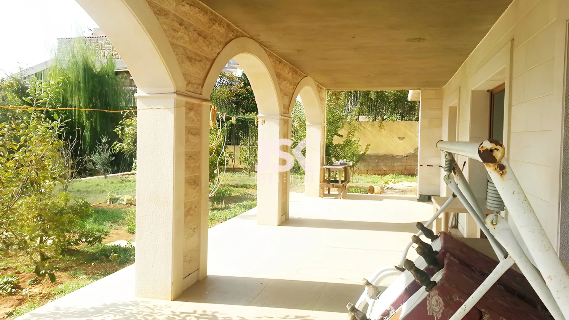 Villa for Sale in Ballouneh