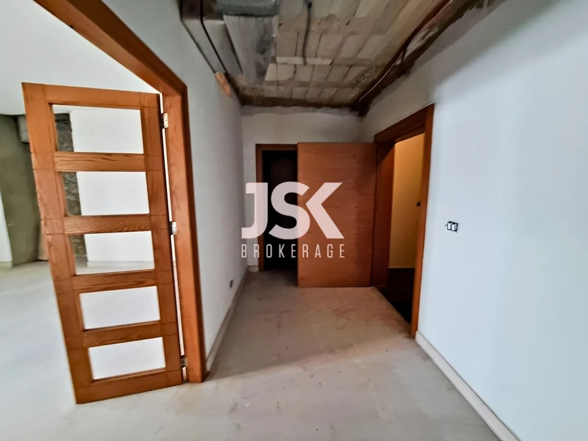 Apartment for Sale in Cornet Chahwan, Lebanon - 3 bed, 4 bath