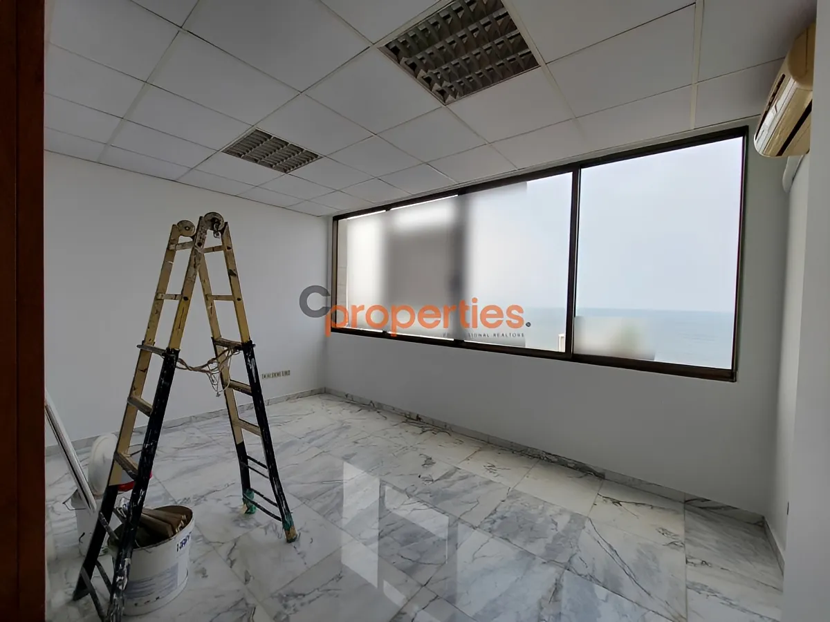 Office for Sale in Zalqa