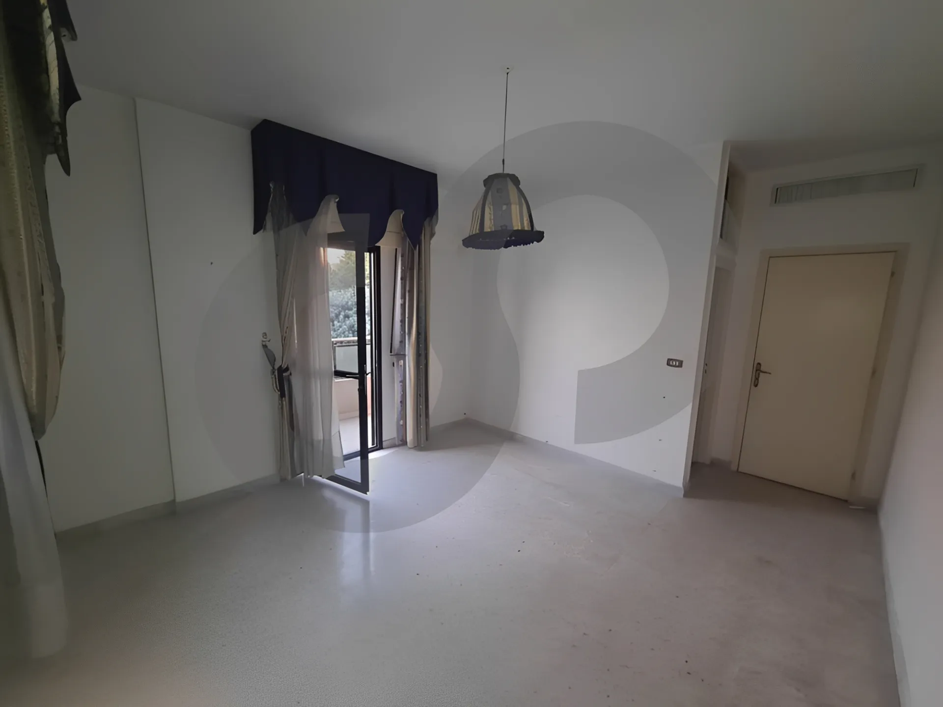 Apartment for Sale in Khaldeh