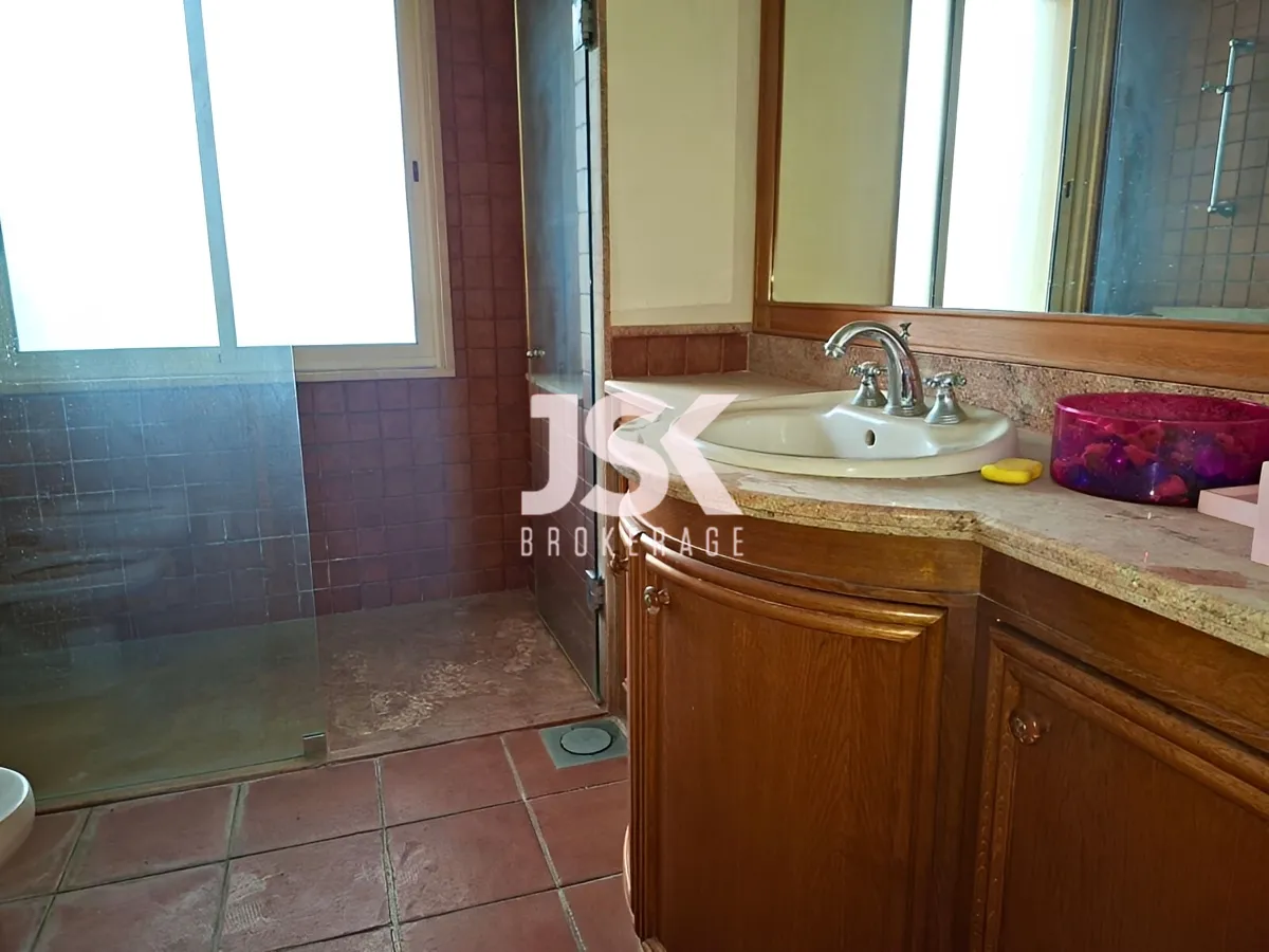 Apartment for Rent in Ramleh Al Bayda, Beirut, Lebanon