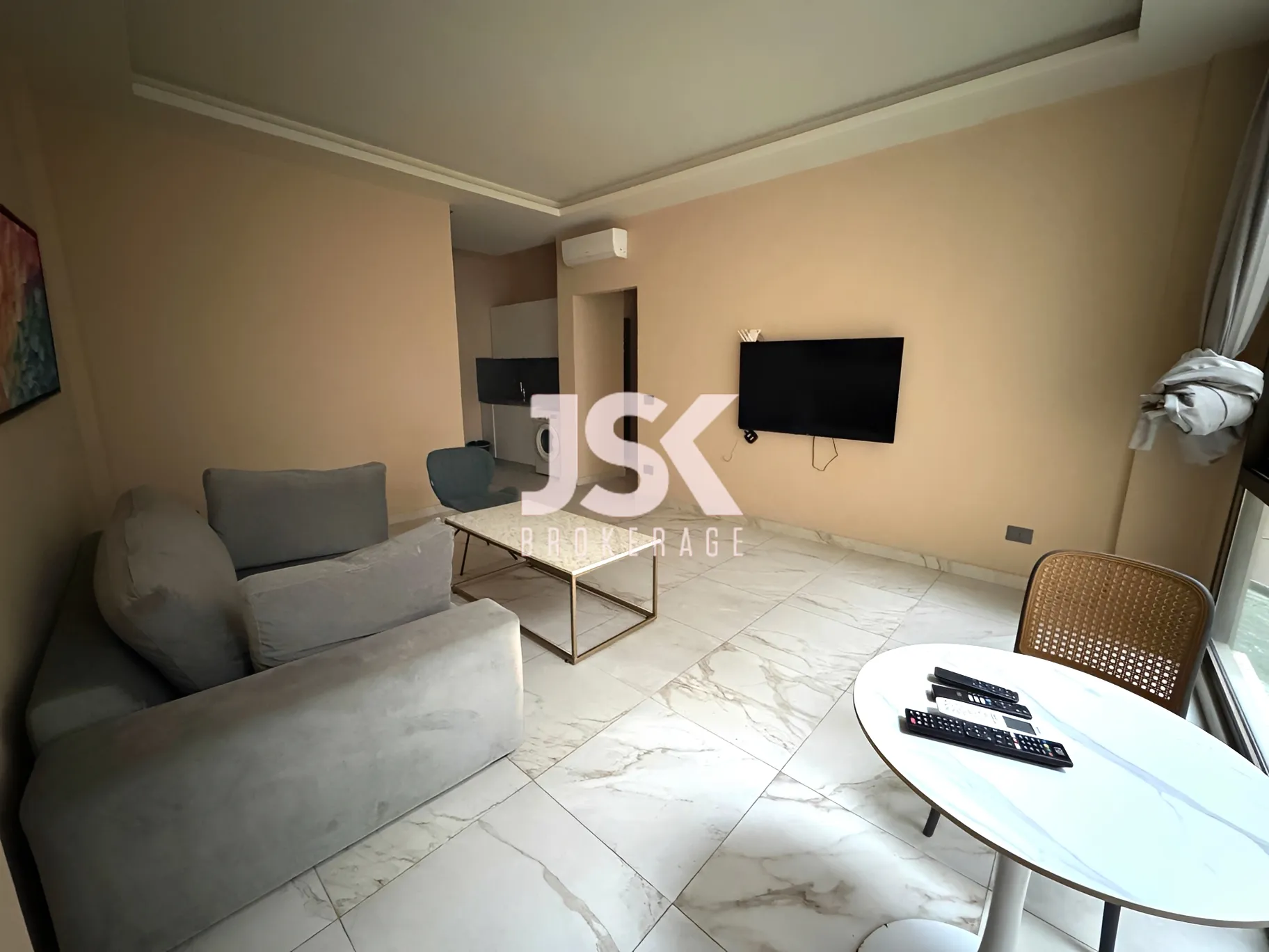 Apartment for rent in Ras, Bayrut, Lebanon - 1 bed, 1 bath
