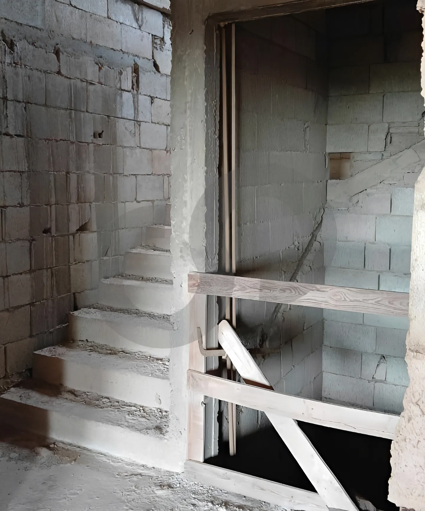 Building for Sale in Koura