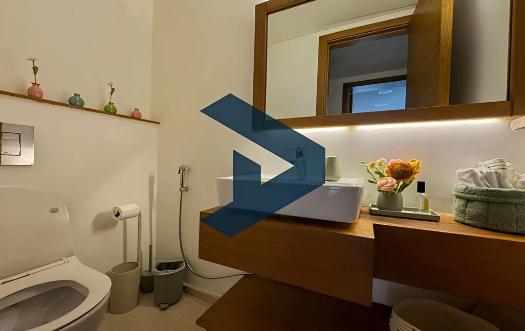 Apartment for sale in Ain Al Mraiseh, Beirut, Lebanon