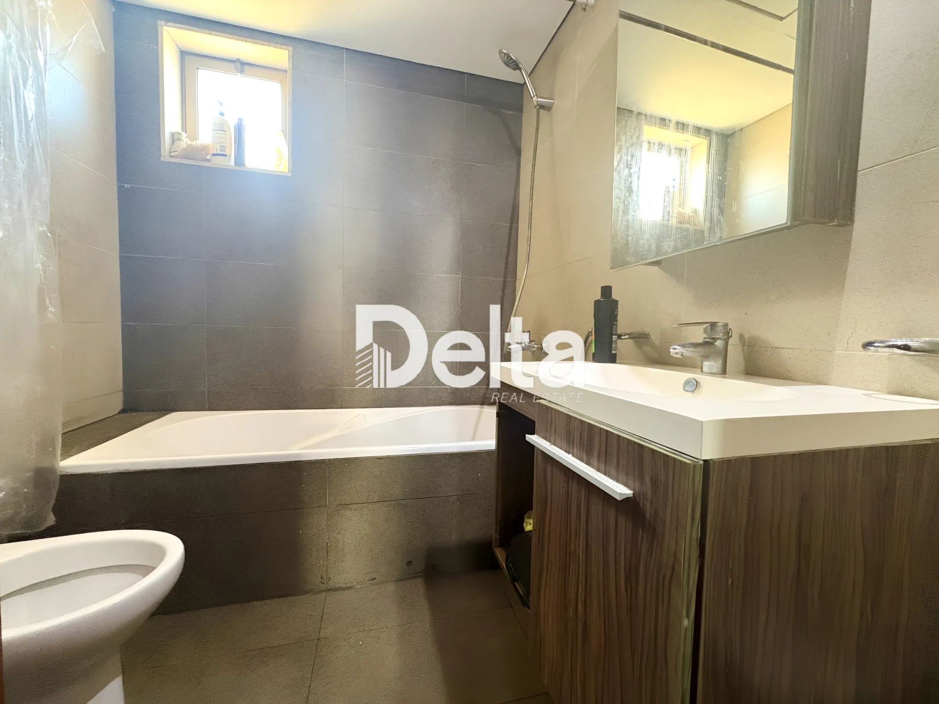 Apartment for sale in Zarif