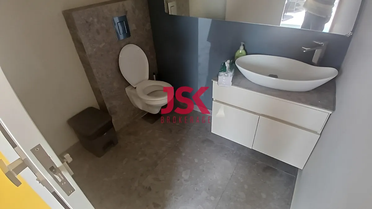 Office for rent in Zalqa, Lebanon
