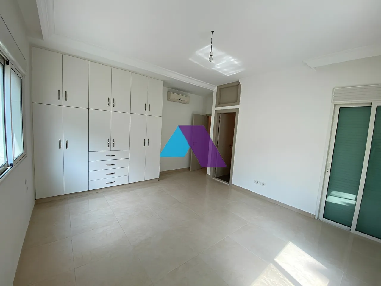Apartment for Sale in Haret Sakher - 3 bed, 5 bath